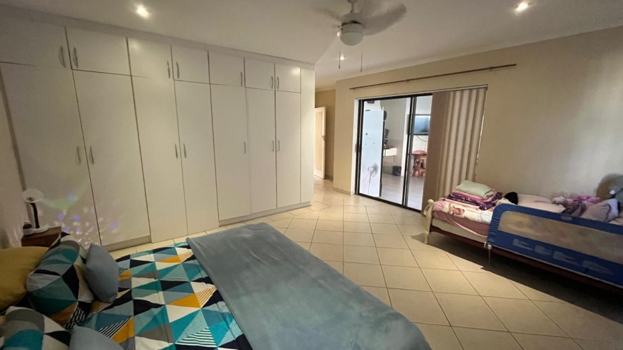 3 Bedroom Property for Sale in Wavecrest Eastern Cape